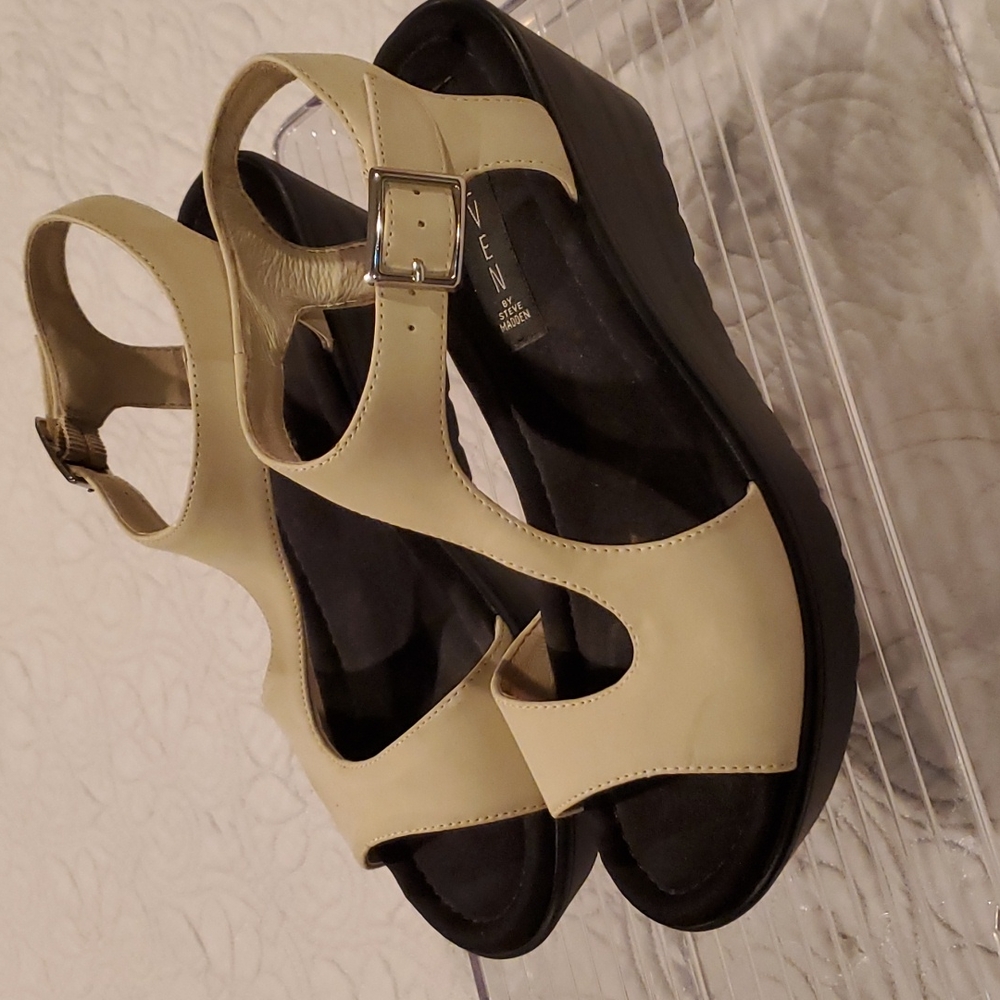STEVEN by Steve Madden BEKKIE 6.5 M Cream Wedge